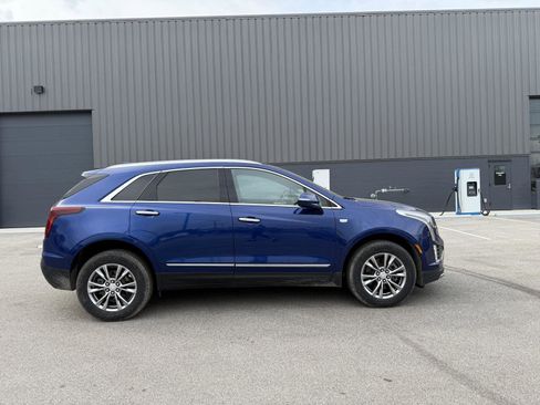 Used 2023 Cadillac XT5 Premium Luxury AWD/4WD image 2