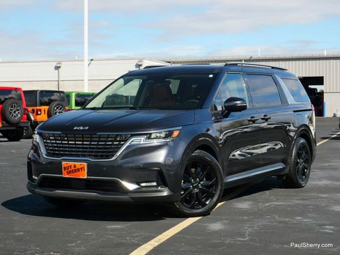 Used 2023 Kia Carnival SX Prestige image 12