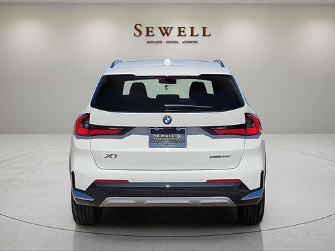 New 2026 BMW X1 xDrive28i AWD/4WD image 4