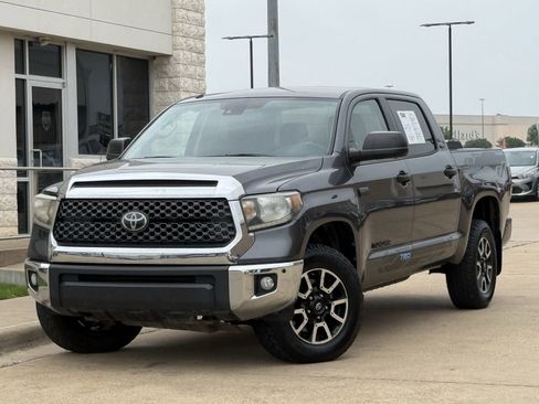 Used 2018 Toyota Tundra SR5 w/ SR5 Upgrade Package AWD/4WD image 2