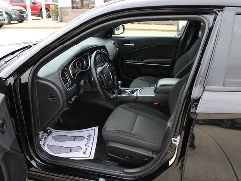 Used 2018 Dodge Charger R/T image 11