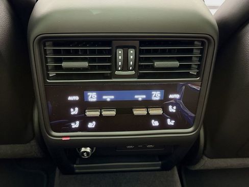 New 2026 Porsche Cayenne Turbo image 28