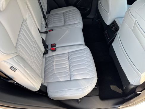 New 2026 Mitsubishi Outlander SEL FWD image 18