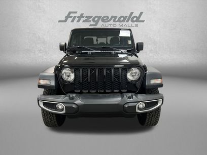 Used 2023 Jeep Gladiator Sport w/ Off Road Group