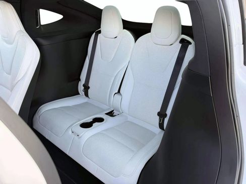 Used 2023 Tesla Model X Plaid image 14