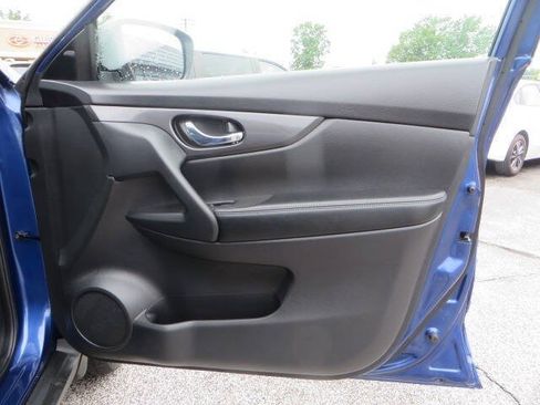 Used 2020 Nissan Rogue SV AWD/4WD image 10
