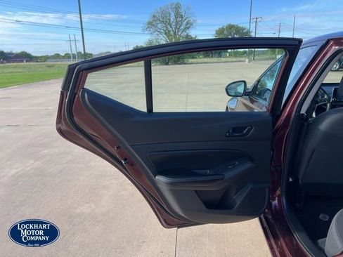Used 2024 Nissan Altima 2.5 SV FWD image 13