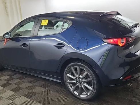 Used 2022 MAZDA MAZDA3 s image 2