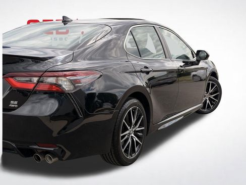 Used 2023 Toyota Camry SE AWD/4WD image 6