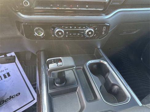 Used 2023 GMC Sierra 1500 Elevation image 21