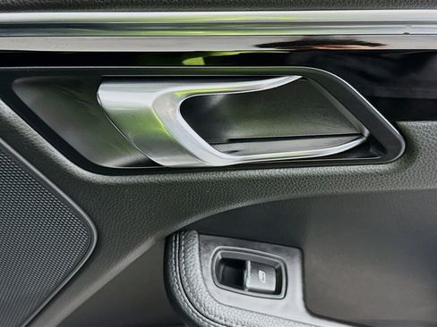 Used 2023 Porsche Macan image 29