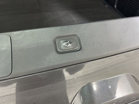 Used 2025 Ford Expedition Tremor image 34