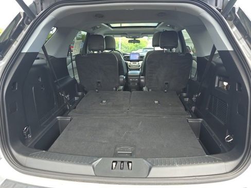 Used 2023 Ford Explorer XLT w/ XLT Sport Appearance Package image 25