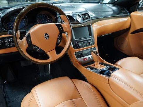 Used 2012 Maserati GranTurismo Convertible RWD image 10