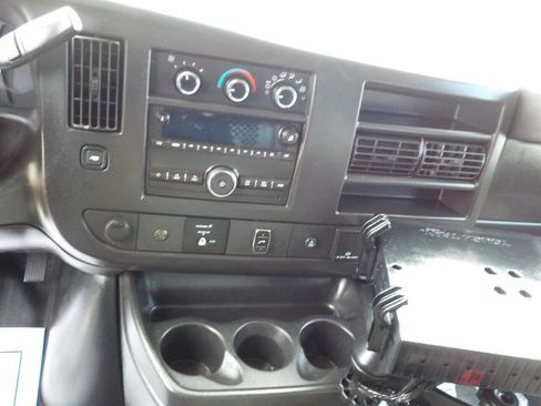 Used 2017 Chevrolet Express 2500 image 16