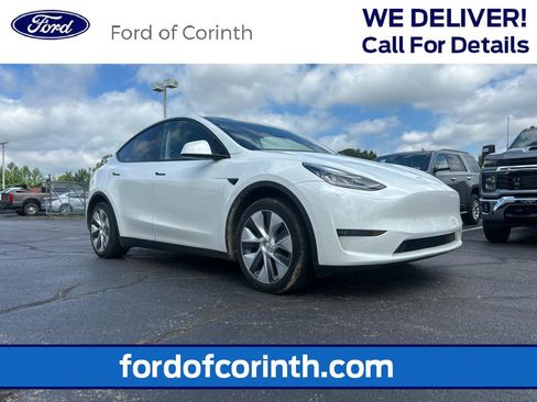 Used 2023 Tesla Model Y Long Range AWD/4WD image 1