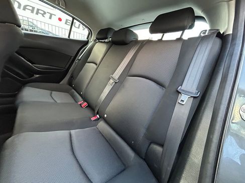 Used 2018 MAZDA MAZDA3 Sport image 18