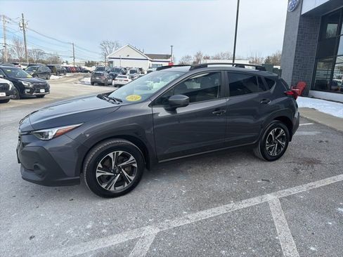 Used 2024 Subaru Crosstrek 2.0i Premium image 2