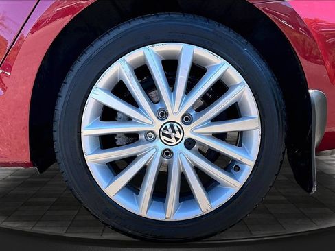 Used 2016 Volkswagen Jetta SEL FWD image 33