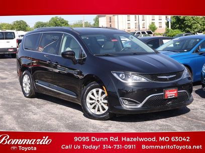 Used 2019 Chrysler Pacifica Touring-L w/ Advanced Safetytec Group