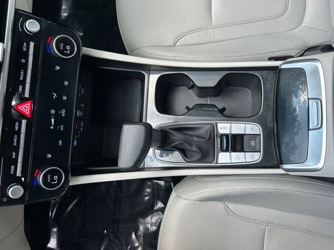 Used 2025 Hyundai Tucson SEL FWD image 17