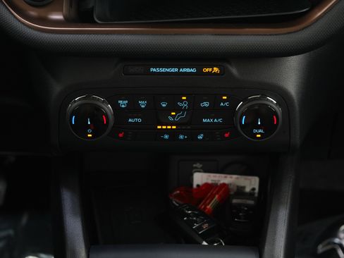 Used 2024 Ford Bronco Sport Outer Banks w/ Tech Package AWD/4WD image 17
