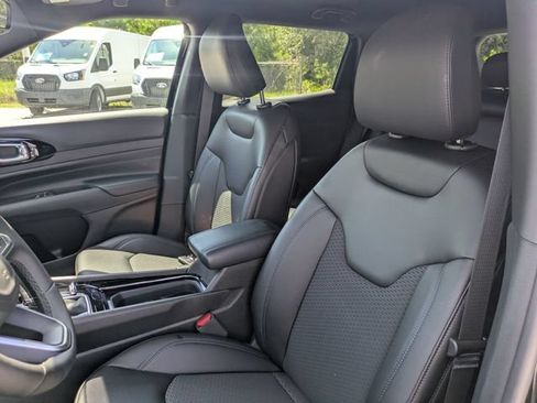 New 2026 Jeep Compass Latitude AWD/4WD image 14