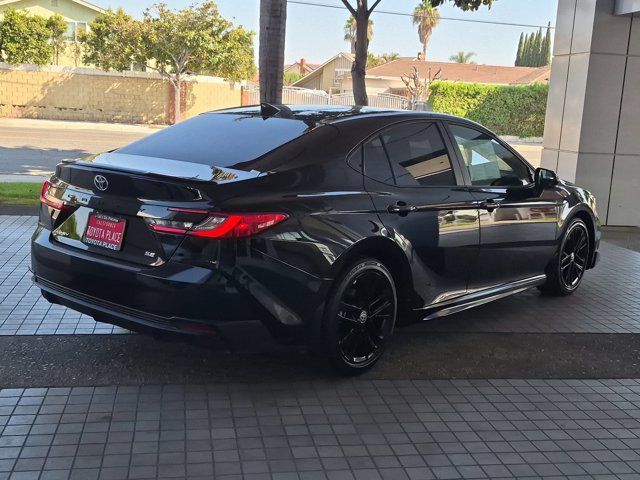Used 2025 Toyota Camry SE FWD image 8