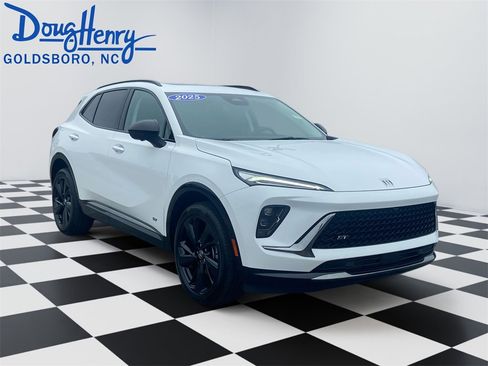 New 2025 Buick Envision Sport Touring image 7