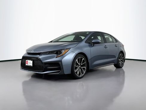Certified 2022 Toyota Corolla SE FWD image 3