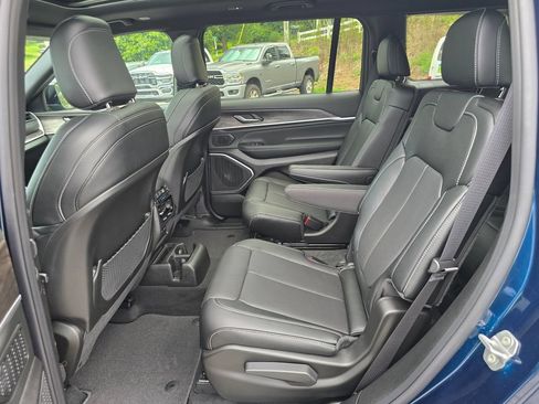 New 2026 Jeep Grand Cherokee L Limited AWD/4WD image 12