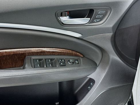 Used 2020 Acura MDX SH-AWD image 15