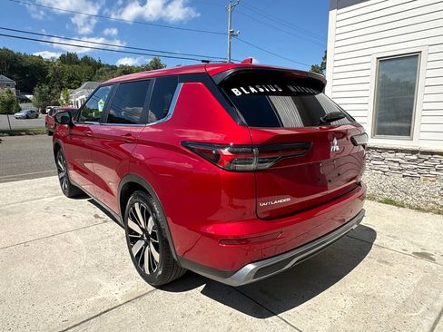 Used 2025 Mitsubishi Outlander SE AWD/4WD image 11