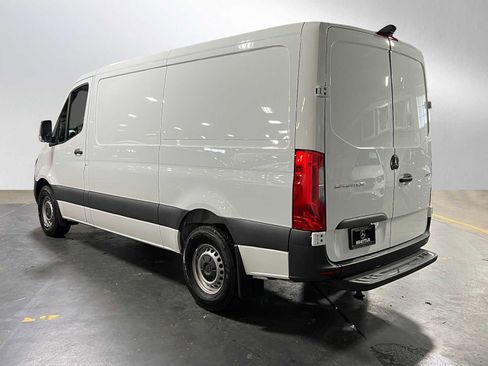 Used 2025 Mercedes-Benz Sprinter 2500 image 5