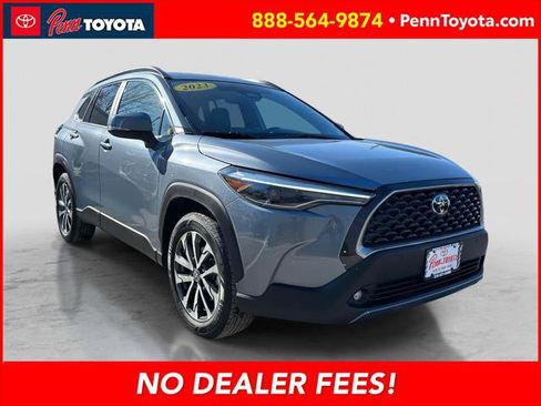 Certified 2023 Toyota Corolla Cross XLE image 1