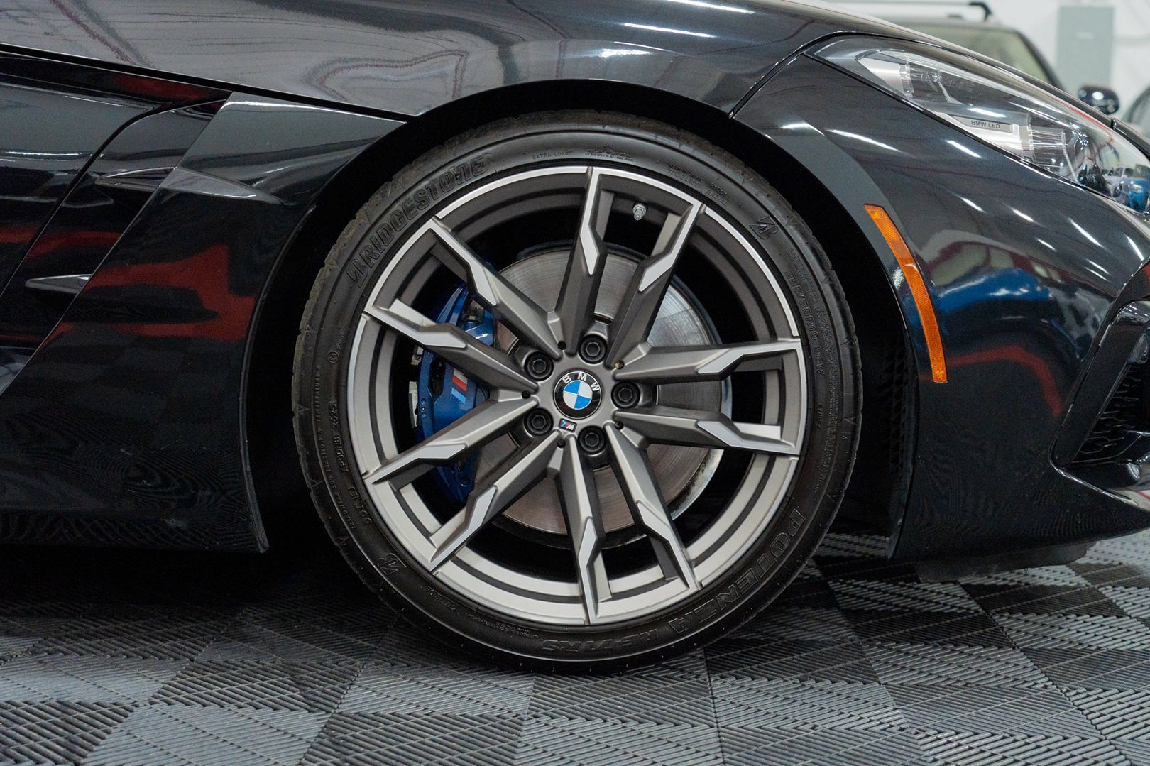 Used 2020 BMW Z4 M40i w/ Executive Package RWD image 14