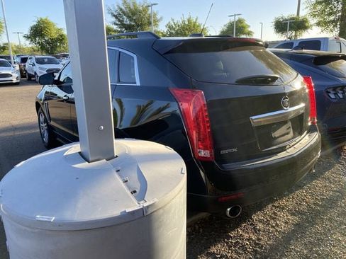 Used 2016 Cadillac SRX FWD image 2