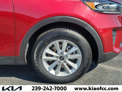 Used 2020 Kia Sorento LX FWD image 7