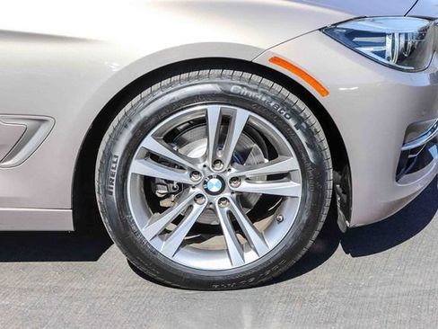 Used 2018 BMW 330i Gran Turismo xDrive AWD/4WD image 10