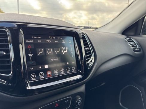 Used 2019 Jeep Compass Limited image 16