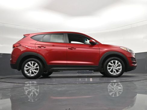 Used 2021 Hyundai Tucson SE FWD image 30