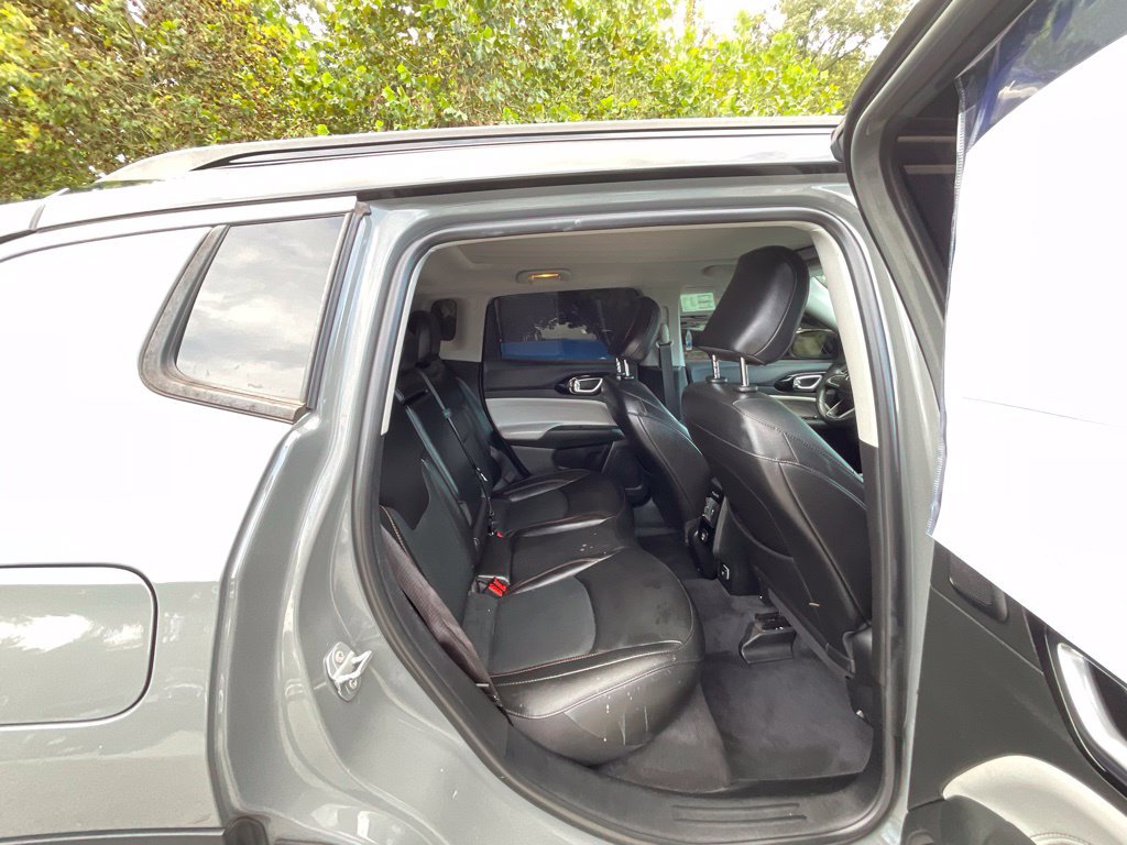 Used 2022 Jeep Compass Limited w/ Sun and Sound Group AWD/4WD image 24