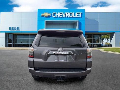 Used 2023 Toyota 4Runner SR5 Premium w/ Moonroof Package RWD image 4