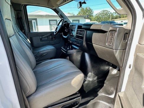 Used 2016 Chevrolet Express 2500 Express image 15