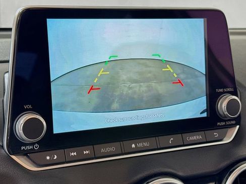 Used 2025 Nissan Sentra SV image 11