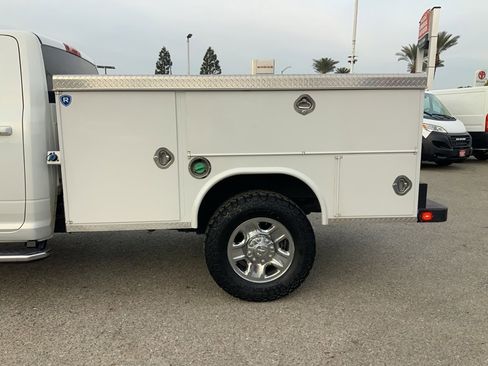 Used 2022 RAM 3500 Big Horn image 12