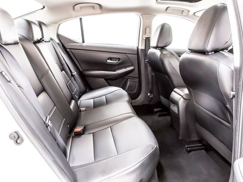 Used 2021 Nissan Sentra SR w/ SR Premium Package FWD image 33