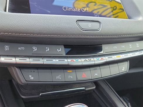 Certified 2023 Cadillac XT4 Premium Luxury w/ Technology Package image 29