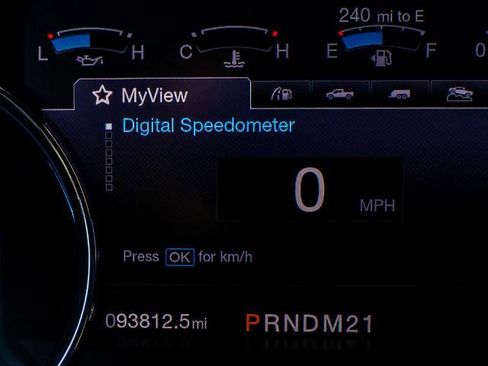 Certified 2017 Ford F250 Lariat w/ Chrome Package image 19