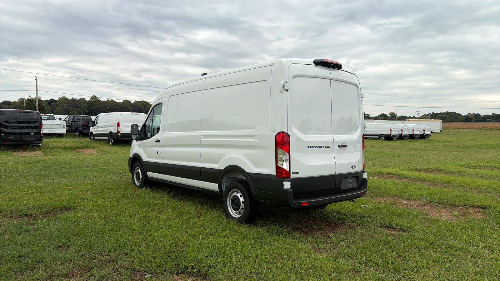 New 2026 Ford Transit 250 148 Medium Roof RWD image 3